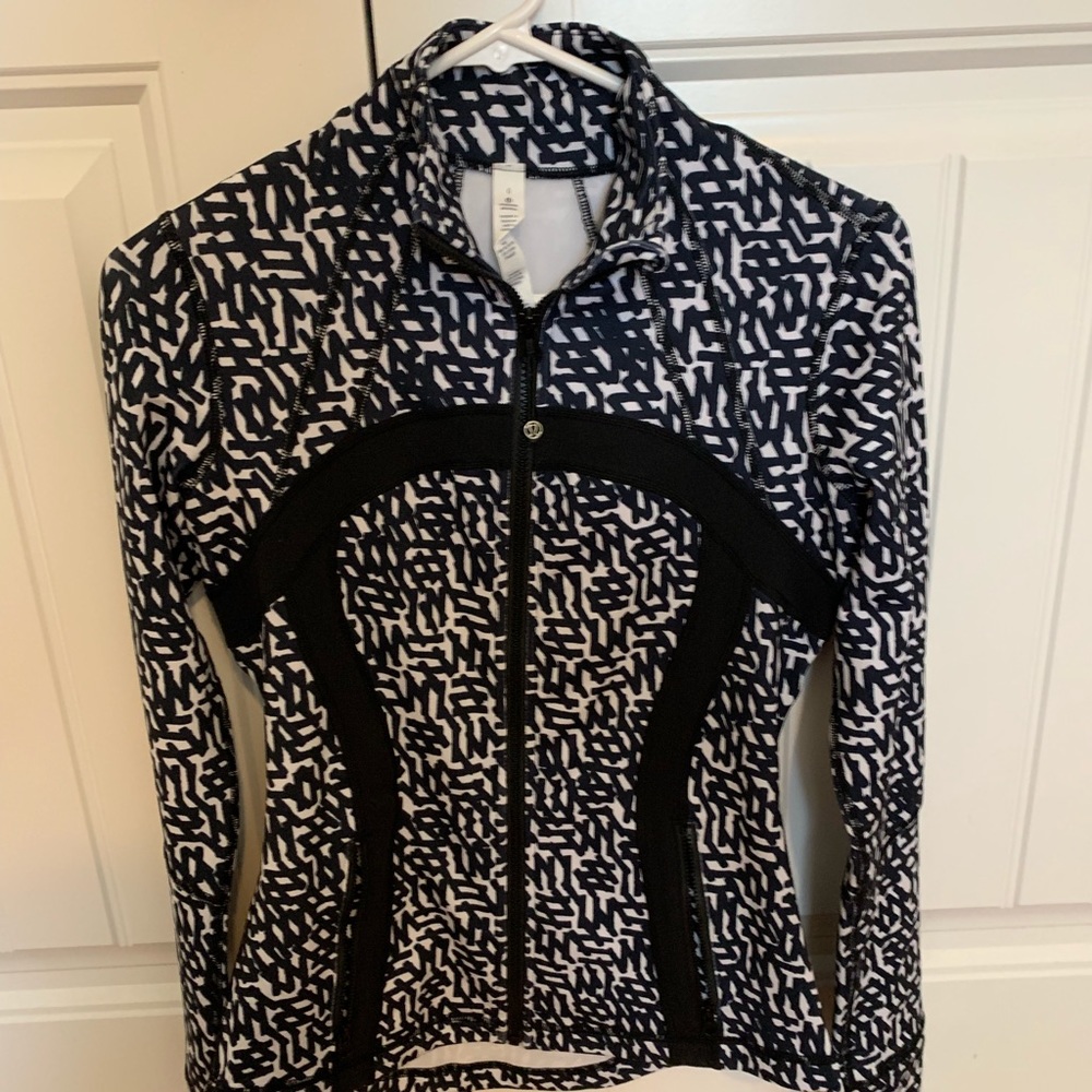 lululemon long sleeve jacket